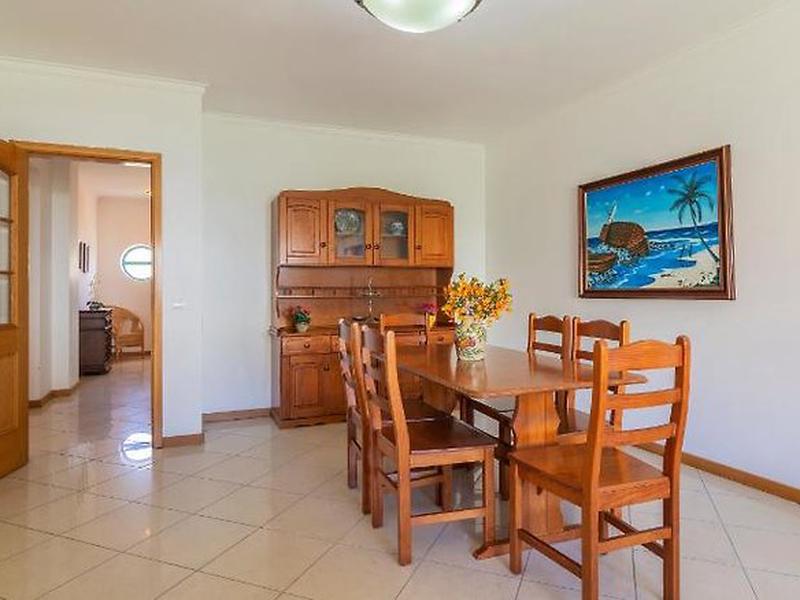 BD079C5C1A28EEE8BCBCC551F51B38AF