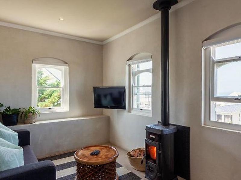 370874F47ABD9C05CA8A8495630F9295