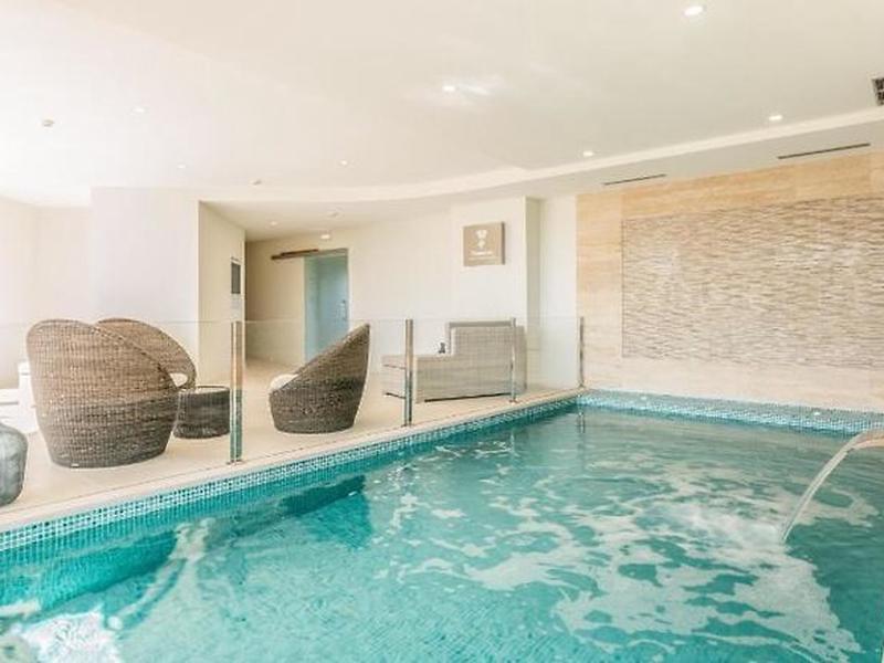 Caneiros Luxury House & Suites
