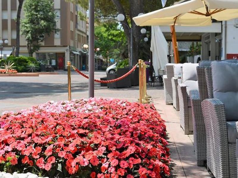 5F6871E2E61B1248490D7DEBD6F4A88F