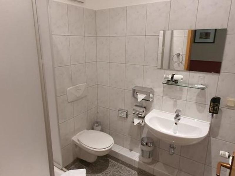 7381940C97FDF9135C43D2E9F8C61990