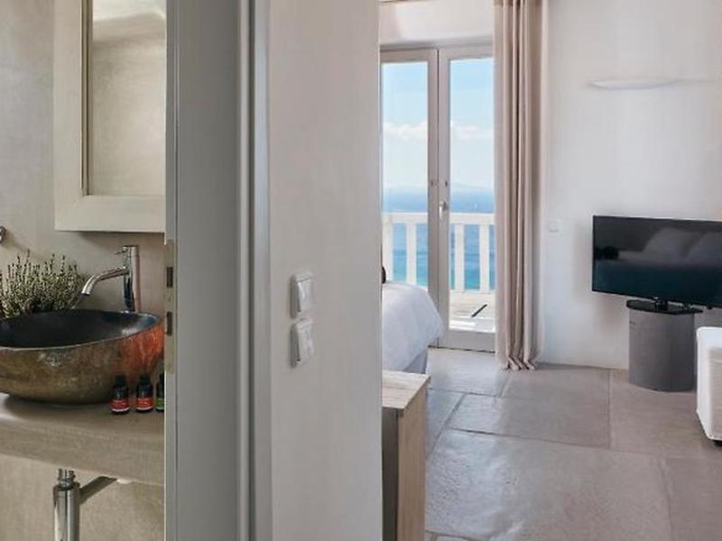 8BD6E34B4B2E5549417695C24AB60163