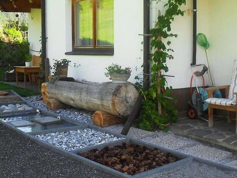 E864302770729887589311C9D7AFF19A