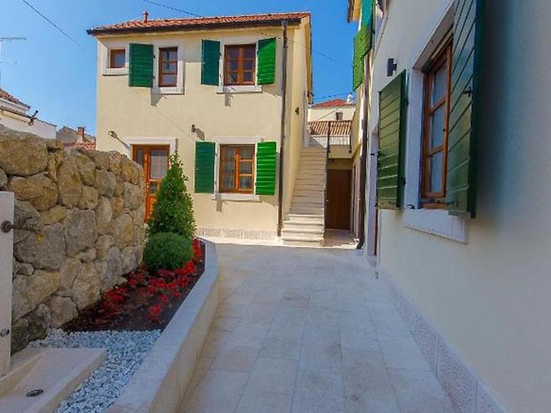 7AEE312D2DD50A756DD22631D8B7F44A