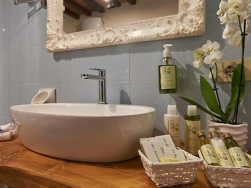 AAECB1E4906FAE0DAE1411594D5CAA68