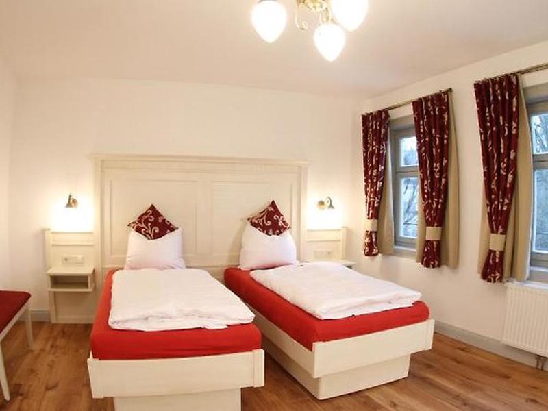 E16ACD9DB7E3900AAA8DD03582C9DD47