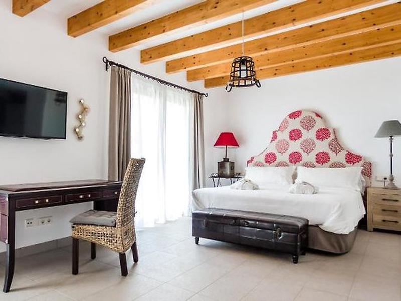 F32B2C0D81153DEB1A2E63E3F6B6C5FE