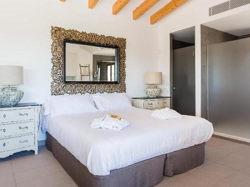 A9BB3D380EADDCC6D7E24818386412BB