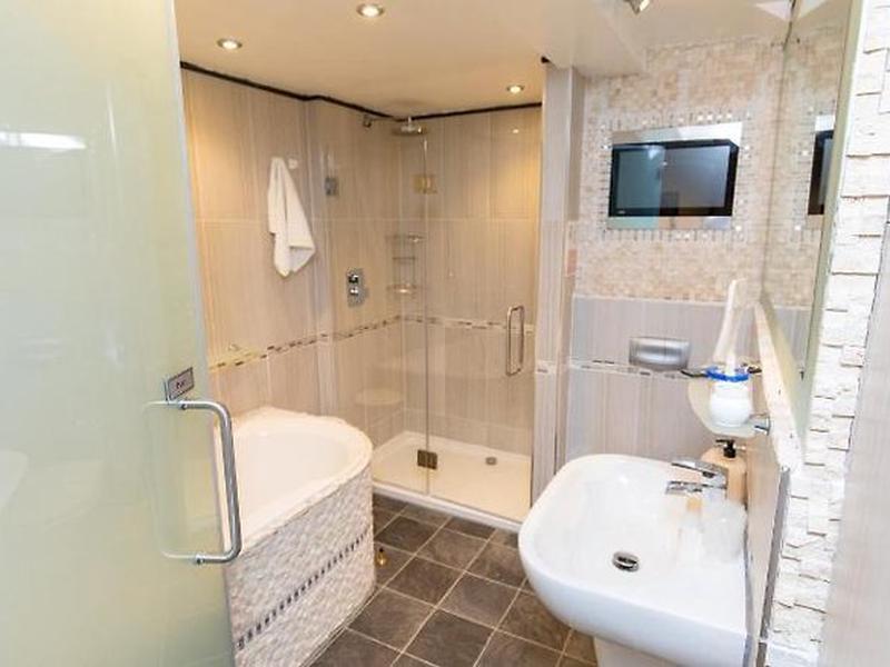 A9DFCFDE96792FEF18A3618A7391944A