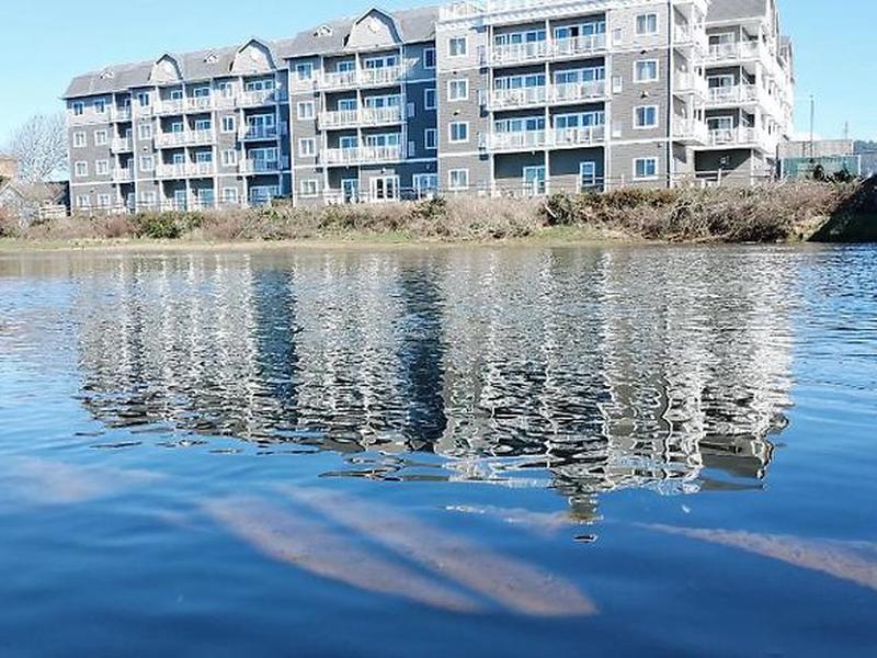 18339F27A4AB6ED659FB44FB14F5B5B7