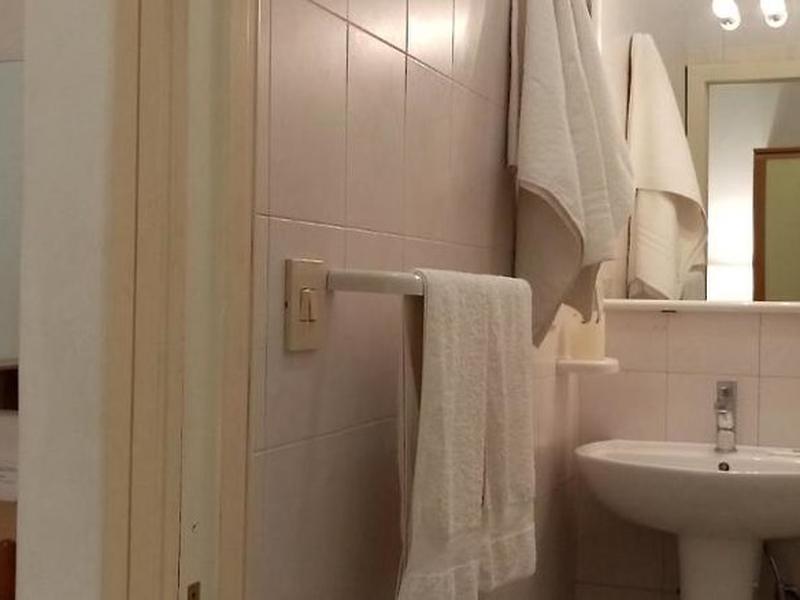 42F9144B1A56F52EB18B8FF75DC7DDD2