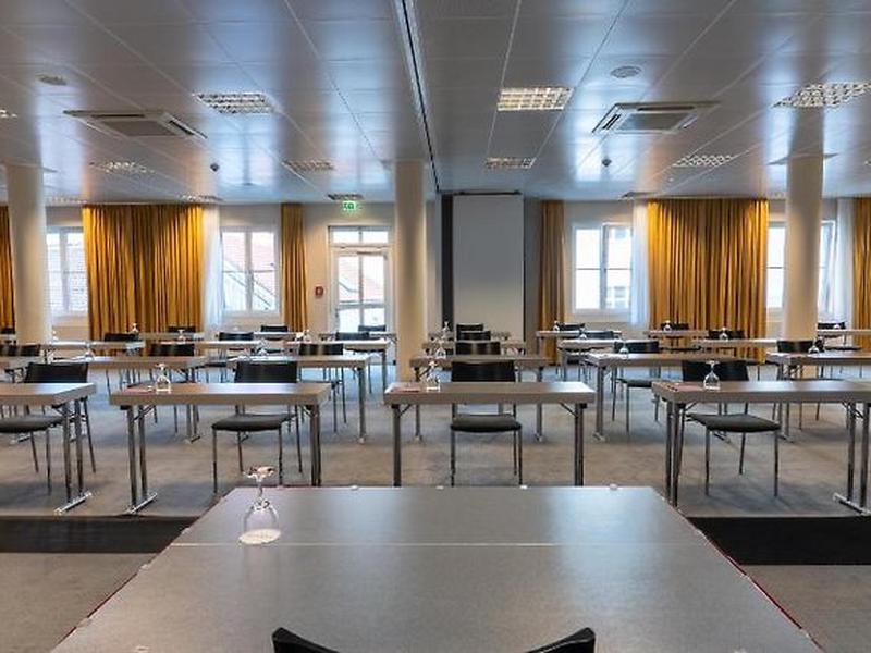 3EA7C5991A484DD577683A8AC00D233E