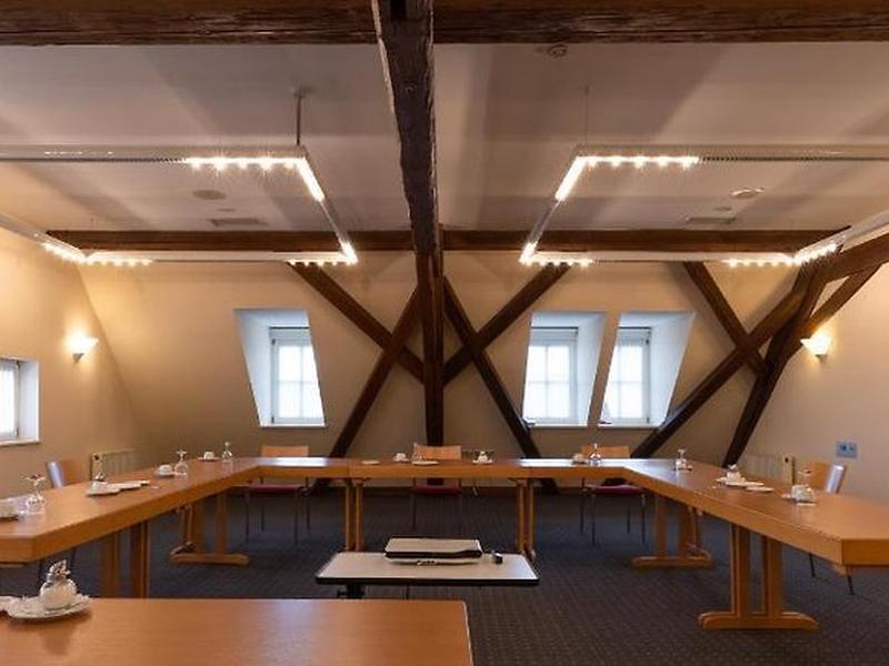 E15D8AC9A199DE67CC25F4245F8DD5D9