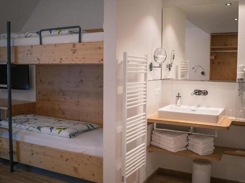 A9089A6A81C9B651CCA03DBEEE3A72C1