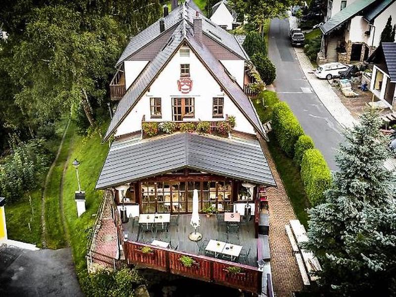 AE910A1091E0EA031746F139779889F8