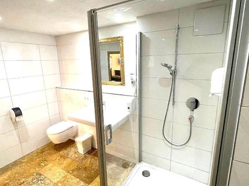 7D60104D1E374841F5D51BFC611D51F4