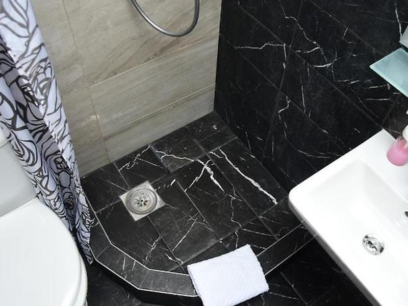 C142F5039F9638DAC53C2BFDAF464CC3