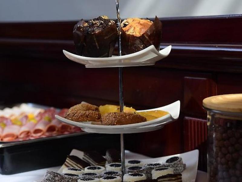 96146BD50C75880A3D1198D37ED0F2EF