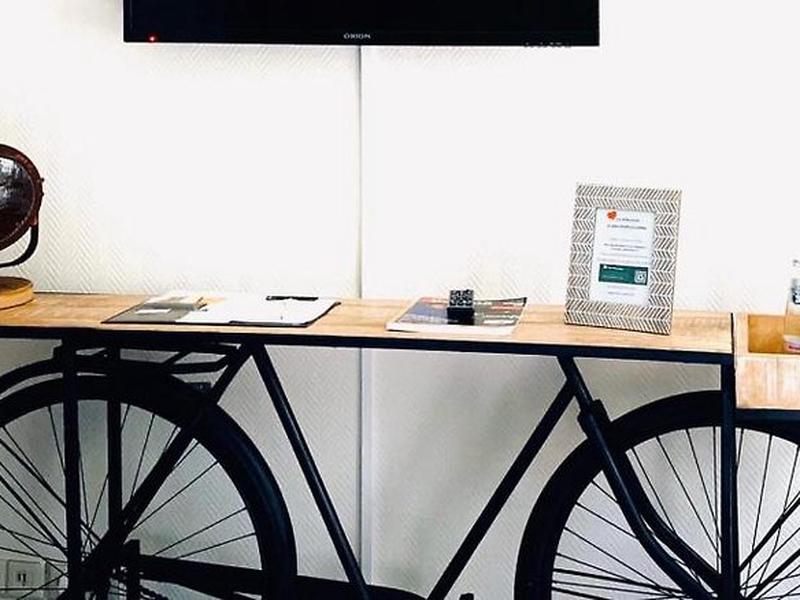 4BE3DD821E4CAA0490C944EAEC15655E