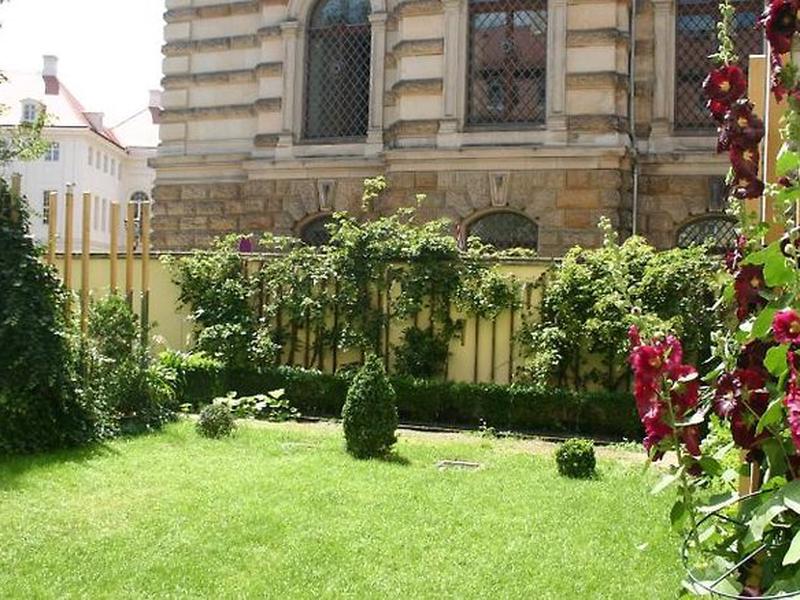 612A2536EE8BA76CDC8465BB2EA4679C