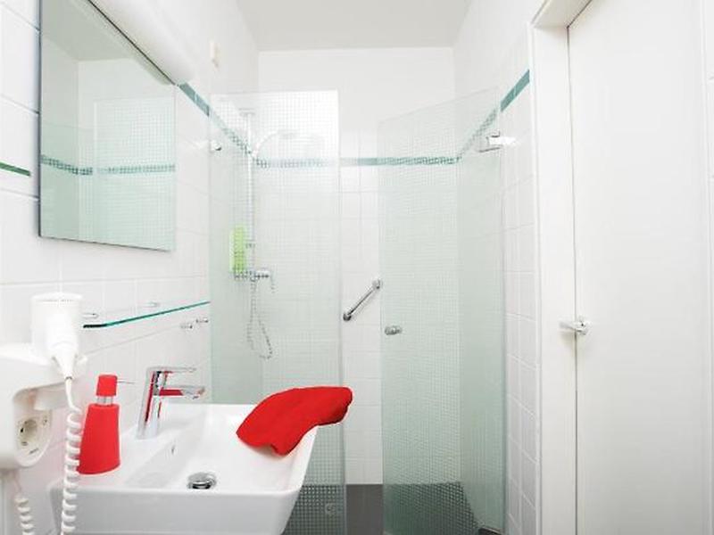 06E212006A4D5C0F7715CBAEF5393A8E