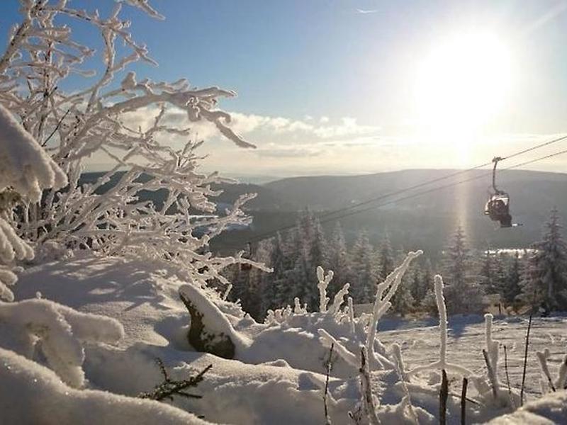 2469EAA66D69FAF74134A60672460FA9