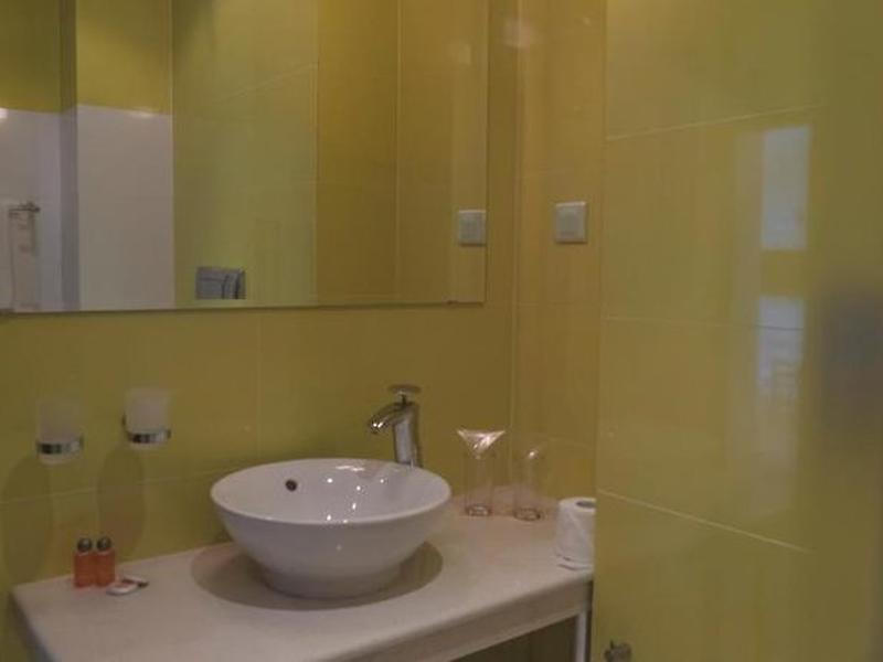 020D5B3225683BCAC878E5F569380EBC