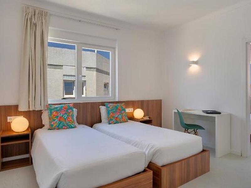 2060F76F93652AFBF502EF7DA55FCA12