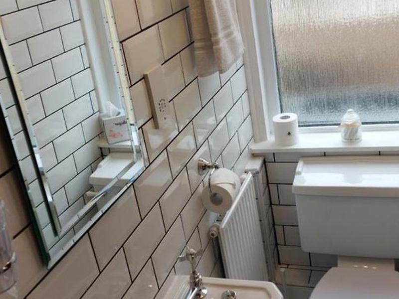 F62DCCF4C7FBB1C2A30042B33FEA26D8