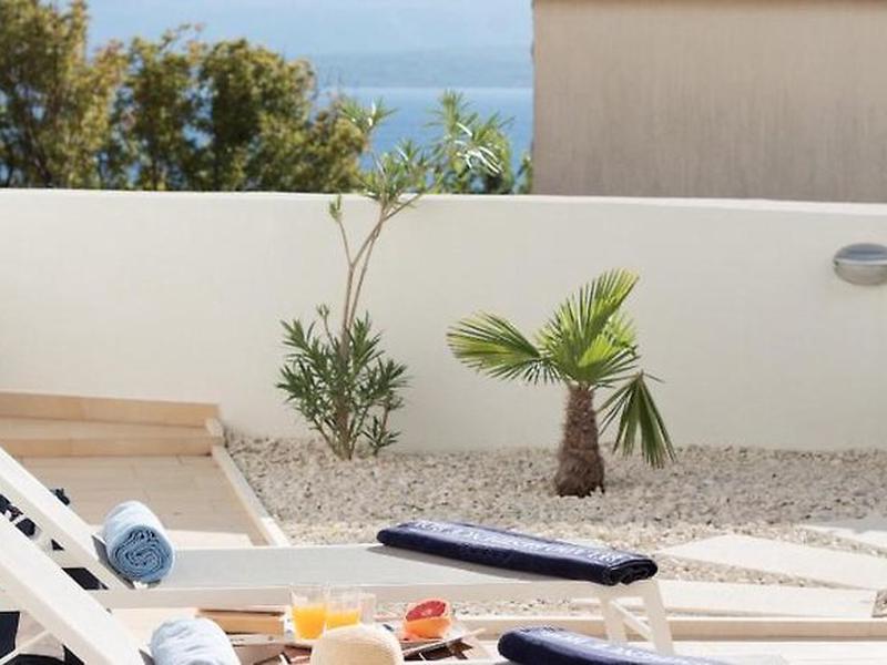 74A0B4DA81488EFAB79DAE2439DB2E7A