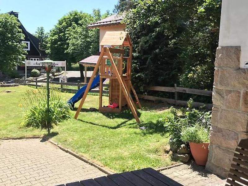 F5518A8260C9674651D67F432DA777D7