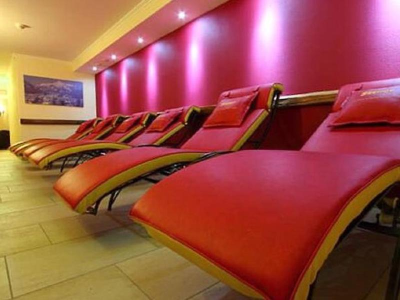 DA5F4A497279F5502C1BDEB92D9D2E11