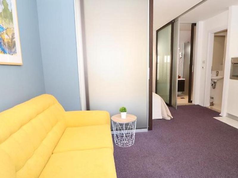 BDEEB9E34053F2EE0C8A45807F2D9BBE