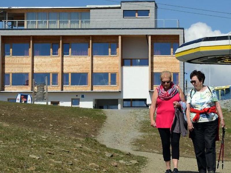 2417C8420518DFA8A892750A01CD2504