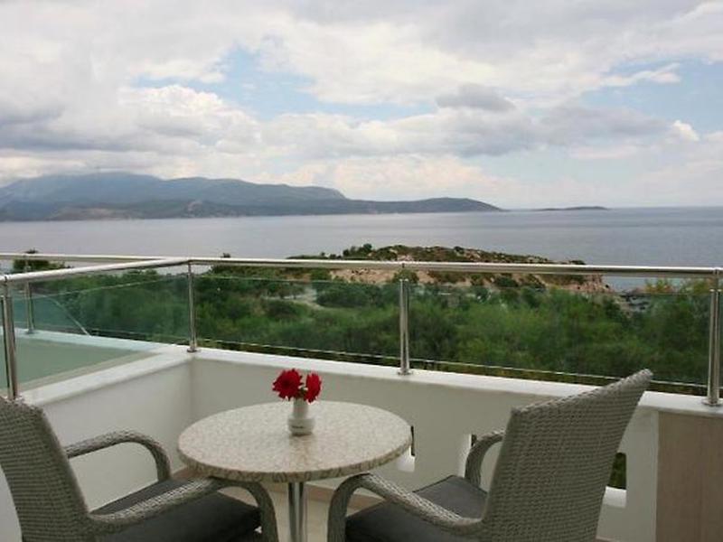 608EBB833BF30B5B09561C0F14BF005D