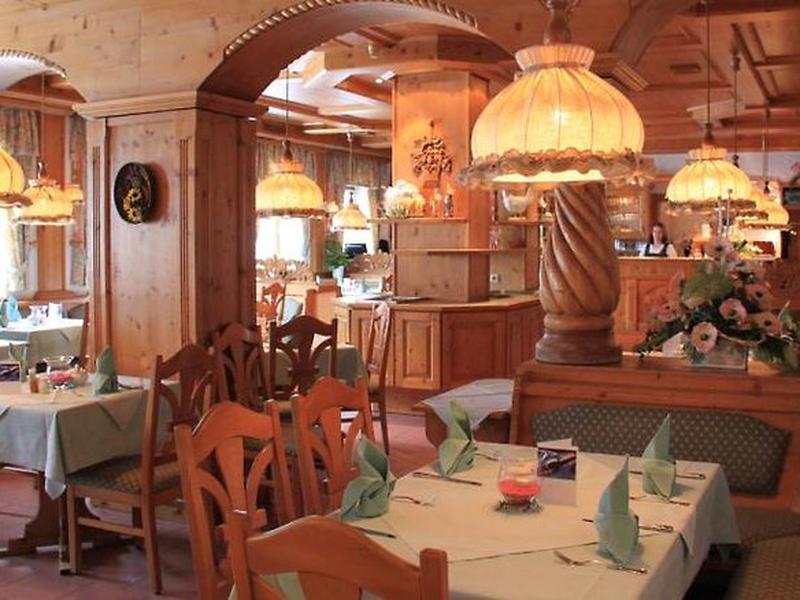 9A582C0876297D15AD599661FC91B57B