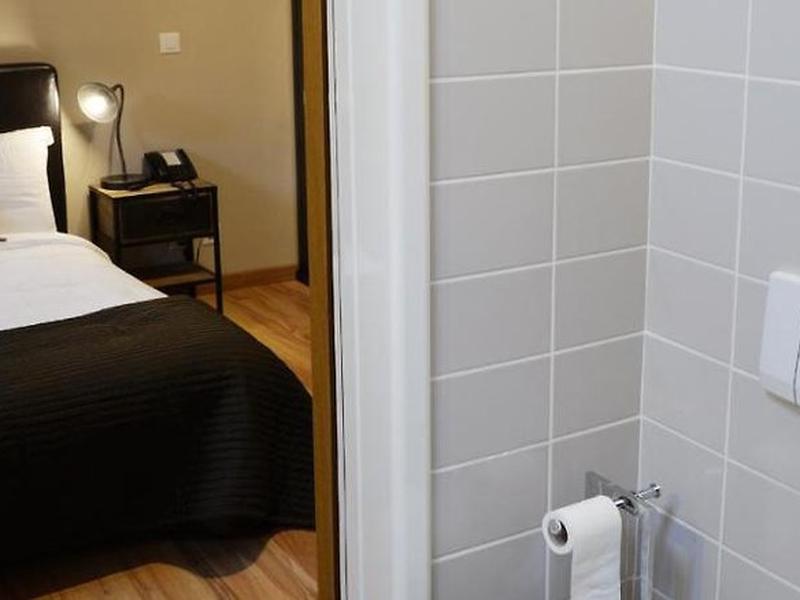 89C92ABCAD2B383E06AFC8866375AC03