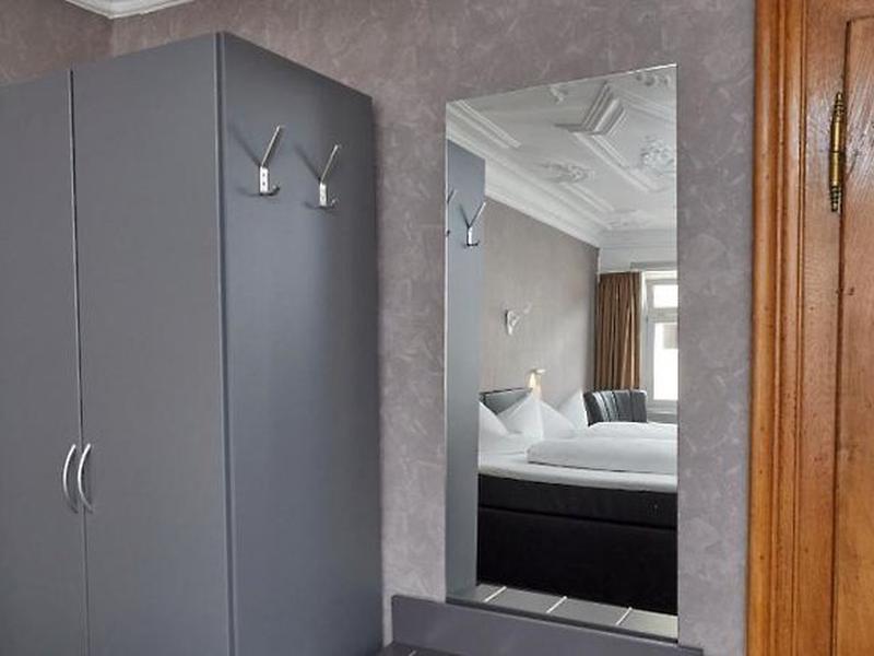 4B0F2644C4EEC5737709317E41B1970F