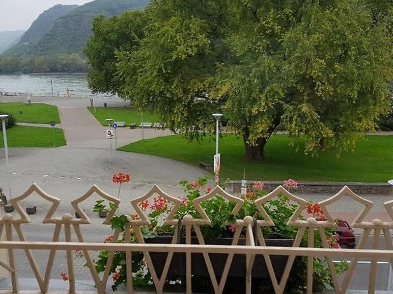 18A1E06E96200AFD0E4086F79A3E2053