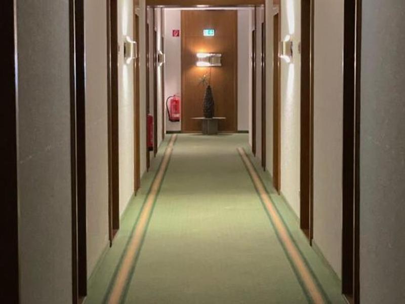 89F6FEFEA383E4E9885D1C2944808AB9