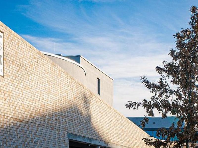 74402FBB2858986690E0E7D553958609