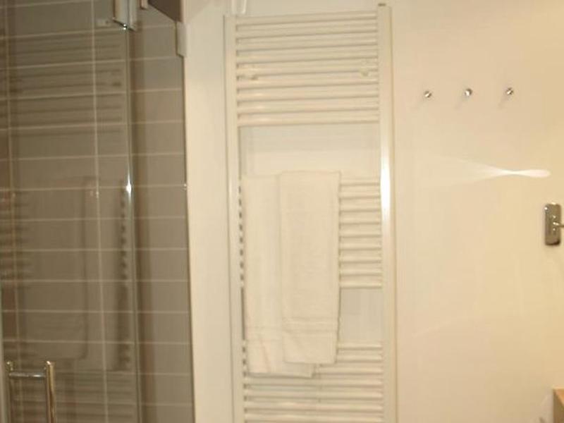 83CE87808DF15D6AEDE5BEACCA7A18A1