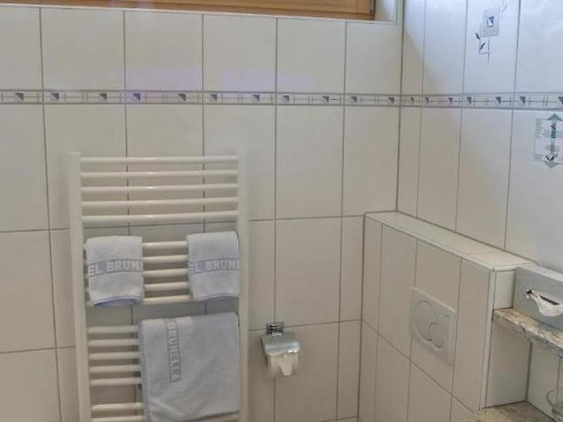 ED020373A0240CBAC023814F717E8E4D