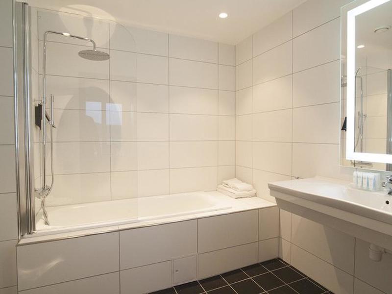 504EFC0FCA27C4F6C4F1A7DB7387F583