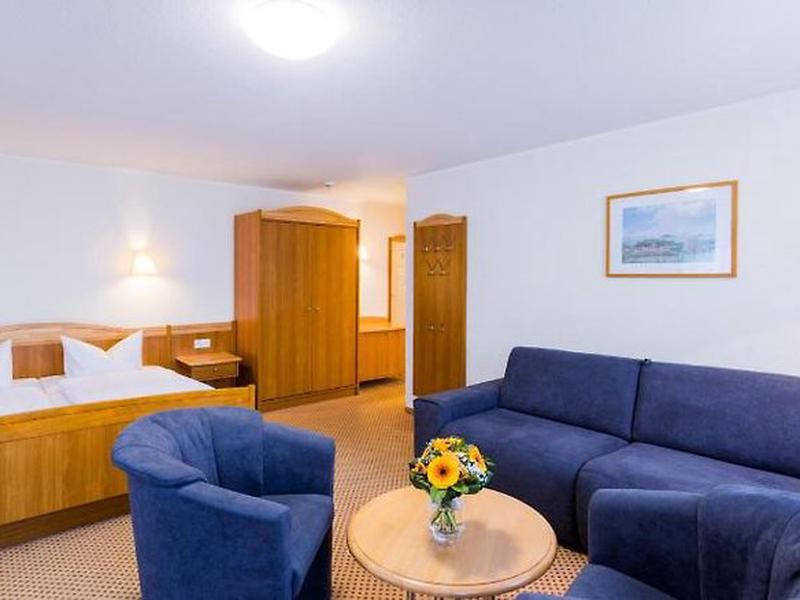 ECC39FB11E02B45BB0E4A372EF114F00