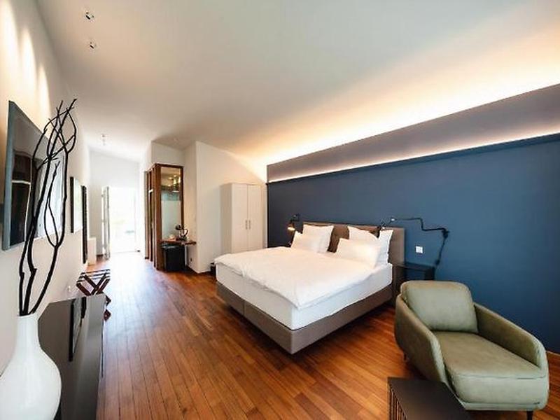 759DB90A1E6E7BBDAB8BC1D56DFF9679