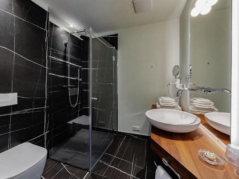 FEFF761C7095E3D0DC03025A438B429A