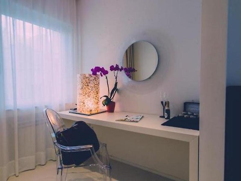 F01FC0170A37D3825A421BA83D1C60B9