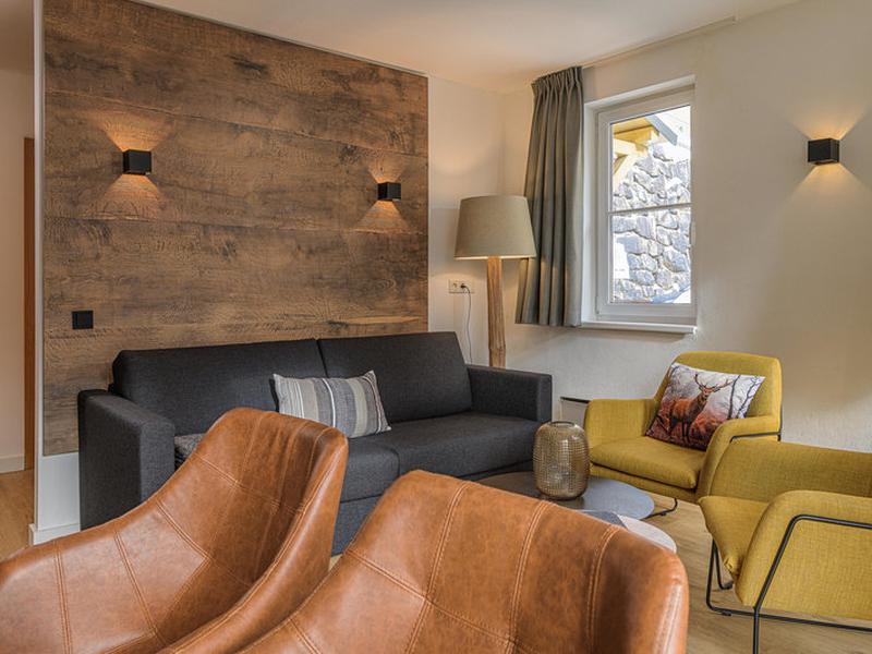 A8B044186A288917BD6F9328DAA8FC6E