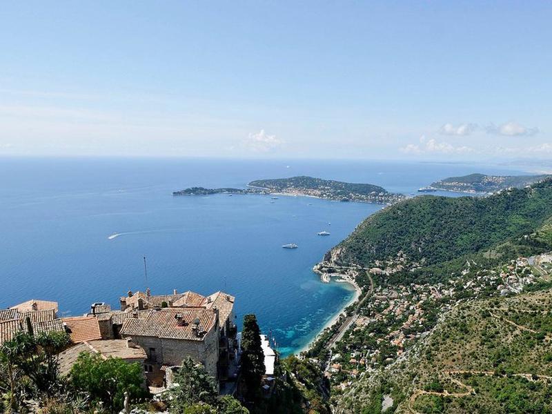 02F1CCA546D244327AD38D818A8C02F8